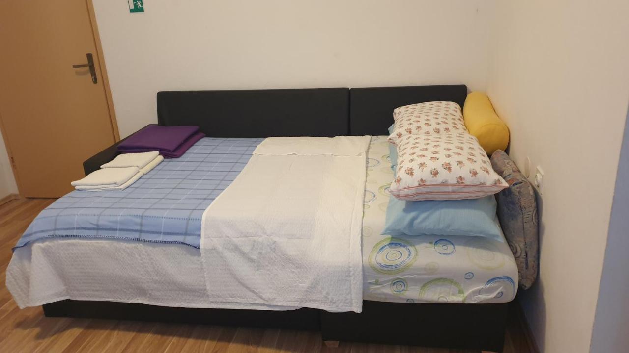 דירות Ražanac Oaza מראה חיצוני תמונה